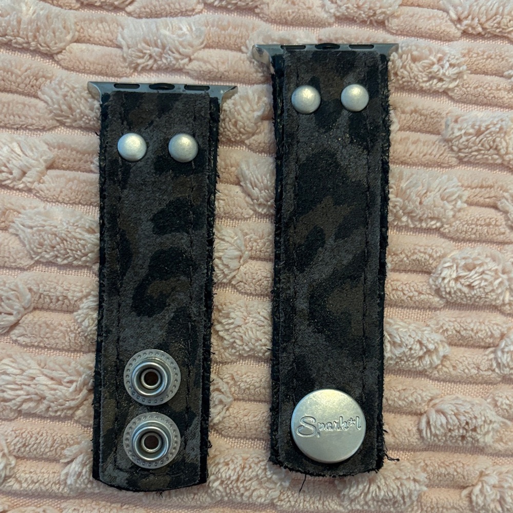 Black Snow Leopard Print Spark*l Band size Small